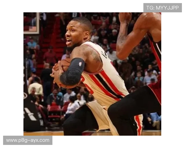 利拉德关键时刻再显王者风范，带领球队力挽狂澜！