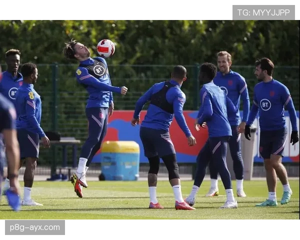 Rodrygo赛前热身流程首次公开,展现高效备战细节 Rodrygo赛前热身流程首次公开,展现高效备战细节