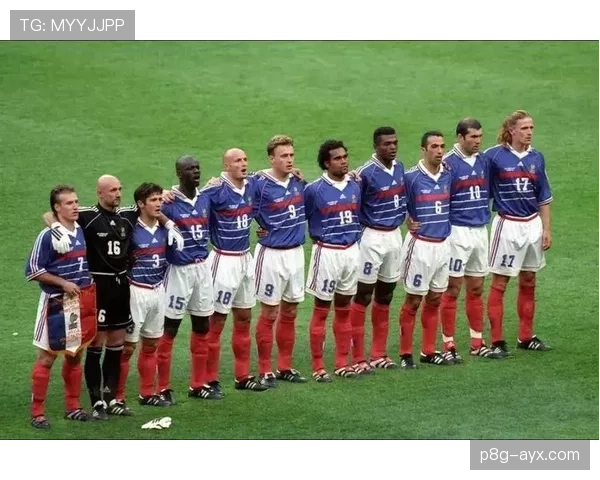 齐达内辉煌时刻盘点：传奇球星闪耀足坛