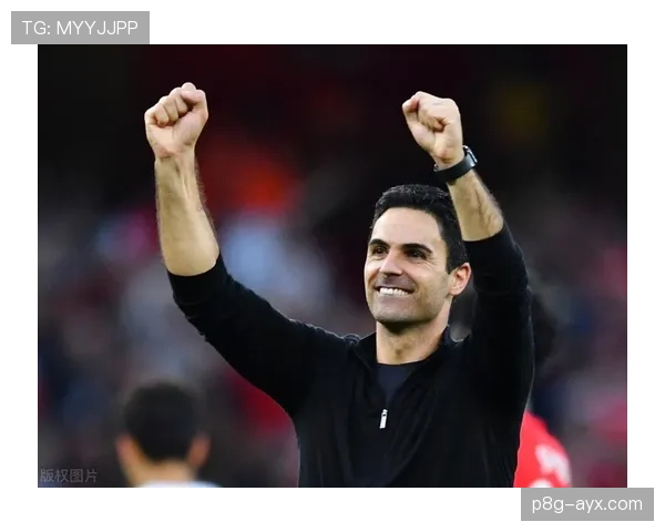 滕哈赫与阿尔特塔近期战术风格对比：攻防体系与球队表现走势分析