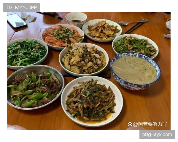 安洗莹一天吃五顿饭还瘦成闪电，我啃三天沙拉都胖两斤